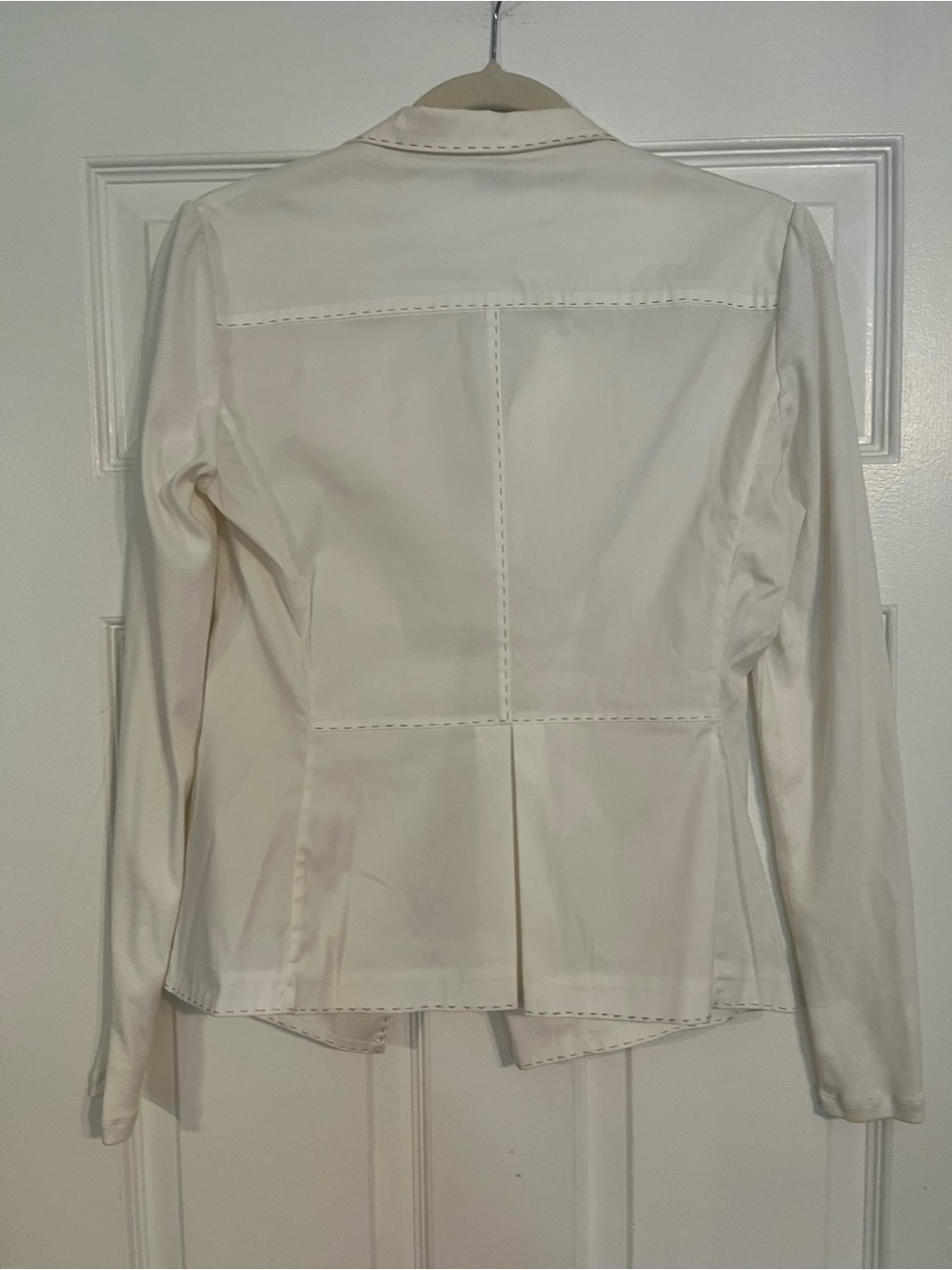 Brunello Cucinelli Off-White Tailored Drawstring Jacket with Contrast LeatherTie - Picture 2 of 15
